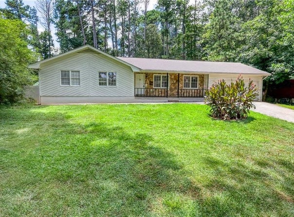 3185 Village Glen Trail, Snellville, GA 30039