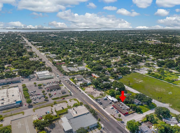 2627 Orange Avenue, Fort Pierce, FL 34947