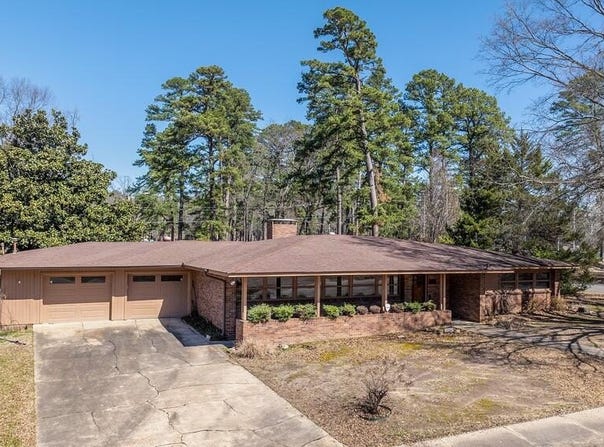 1300 Brazos, Texarkana, TX 75501