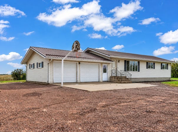 27396 County Road 45, Comfrey, MN 56019