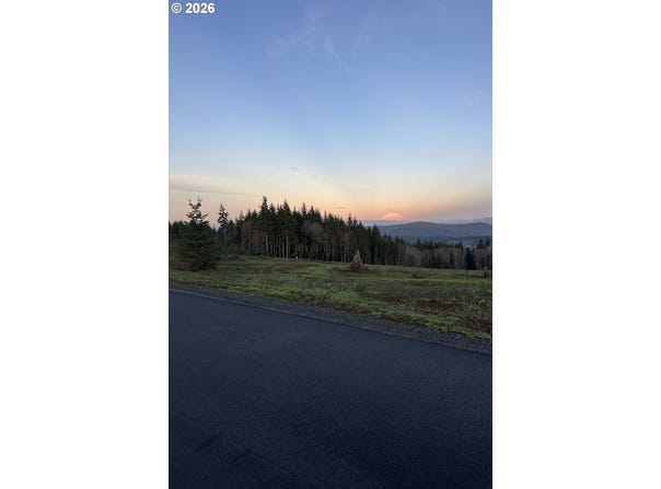 204 Suncrest Dr, CastleRock, WA 98611