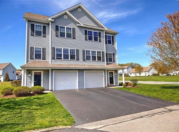 31 Streamview Drive, Cumberland, RI 02864