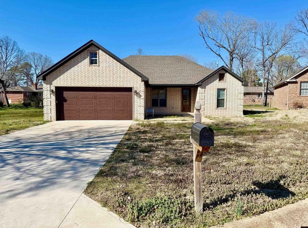 1351 HAMPSHIRE CIRCLE, Mountain Home, AR 72653