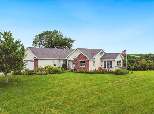 11091 Quaker Trail, Indianola, IA 50125