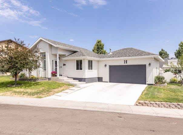 222 Teal Way, Elko, NV 89801