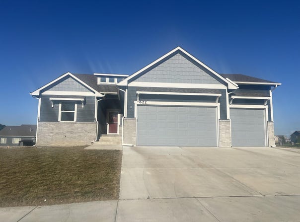 622 S Clear Creek, Wichita, KS 67230