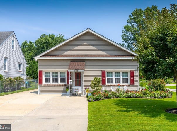 70 PRINCETON AVENUE, WEST DEPTFORD, NJ 08096