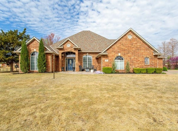3002 Clairemont, Enid, OK 73703