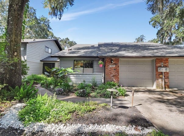 904 VILLAGE GREEN Road, DELAND, FL 32720