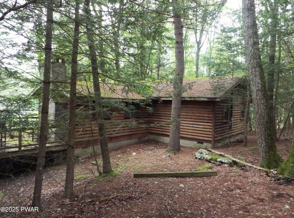 132 Lake Shore Road, Shohola, PA 18458