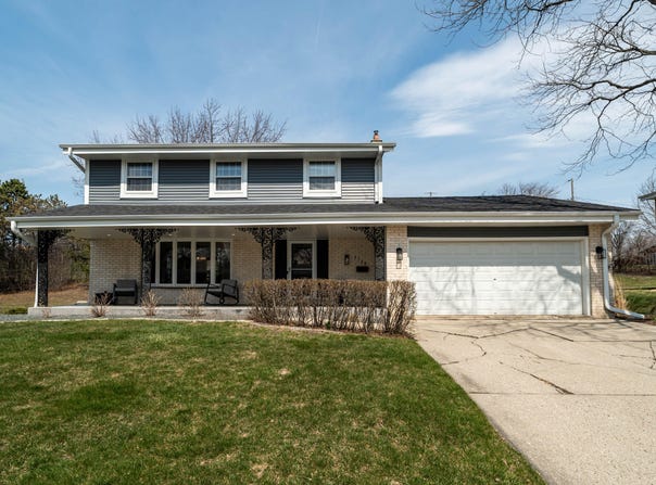 4748 Sumac Ln, Greendale, WI 53129