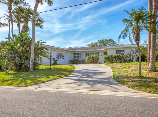 1220 LAKESIDE DRIVE, VENICE, FL 34293