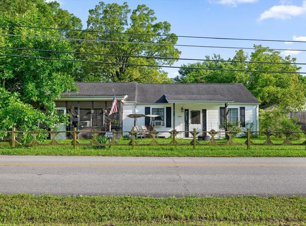 1618 E State Line Road, Rossville, GA 30741