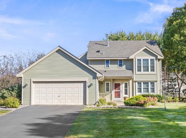 16729 Candlewood Parkway, Eden Prairie, MN 55347
