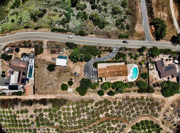 9040 W Lilac Road, Escondido, CA 92026