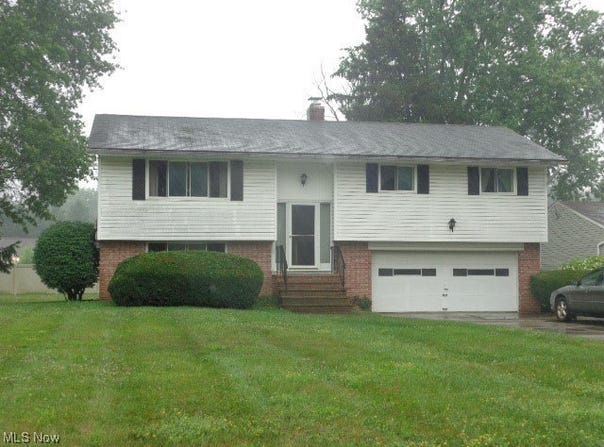 21113 Willow Lane, Strongsville, OH 44149