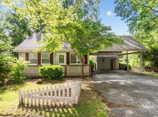 2826 Dawnview Drive, Florissant, MO 63031