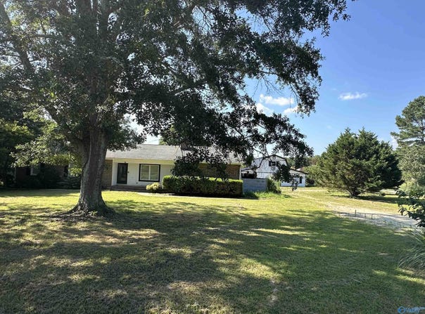 3032 Mcclain Circle, Gadsden, AL 35904