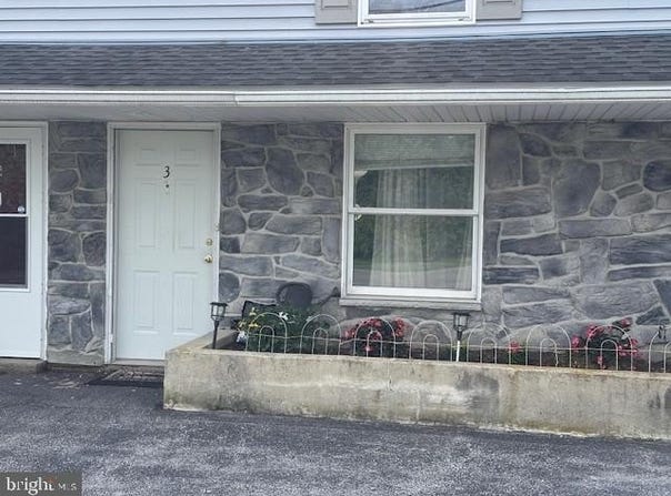 709 HILL ROAD, WERNERSVILLE, PA 19565