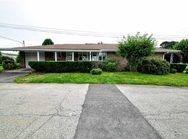 1572 Marion Ave, Monessen, PA 15062