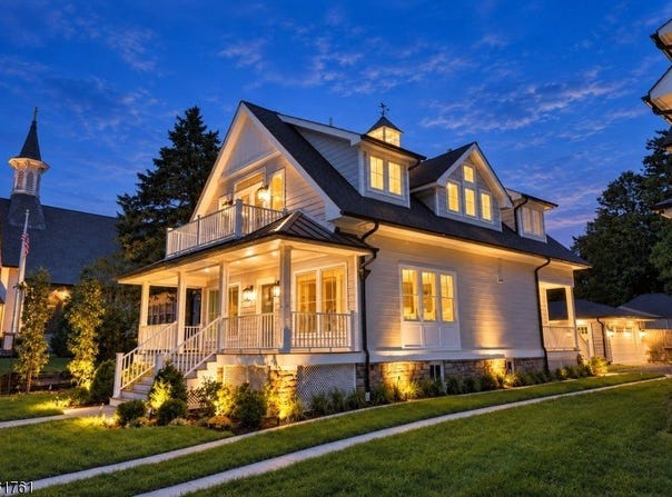 30 Peapack Rd, Far Hills Boro, NJ 07931-2438