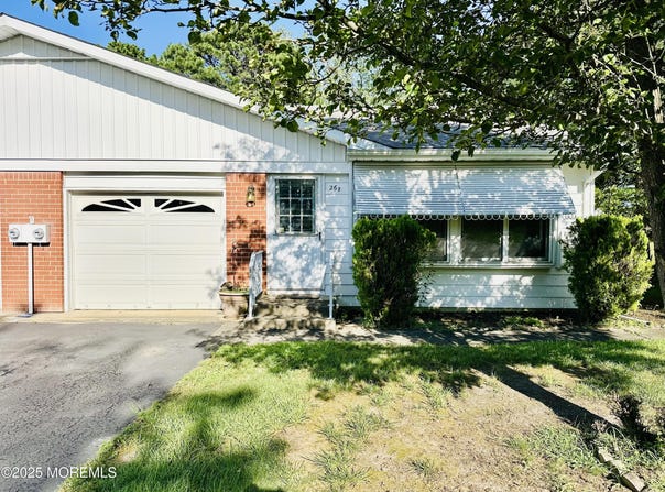 26 B Moccasin Drive, Whiting, NJ 08759