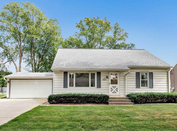 1521 S ONEIDA Street, GREEN BAY, WI 54304-3324