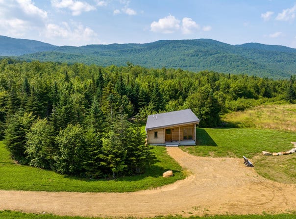14 Farm's Edge Road, Temple, ME 04984