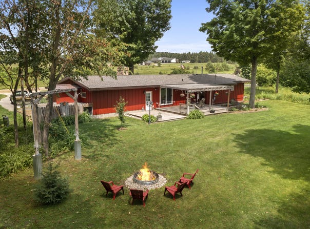 21051 Read Road, Copemish, MI 49625
