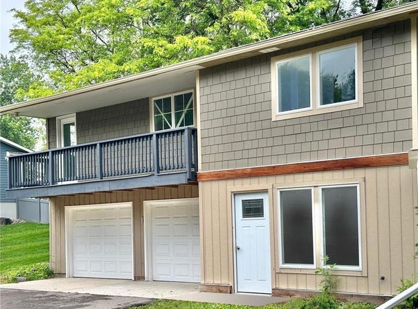 7611 Iroquois Street, Chanhassen, MN 55317