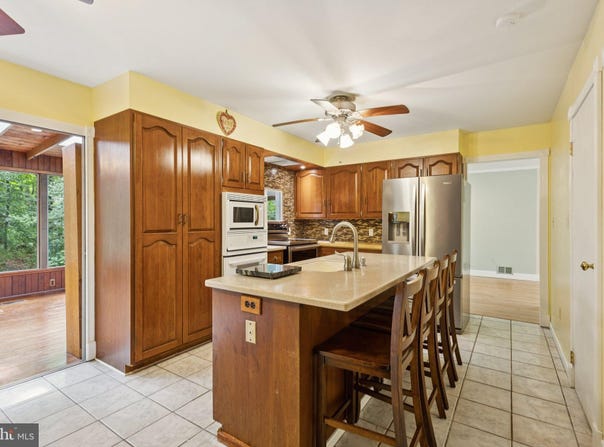 275 CASTLE DRIVE, MONTROSS, VA 22520