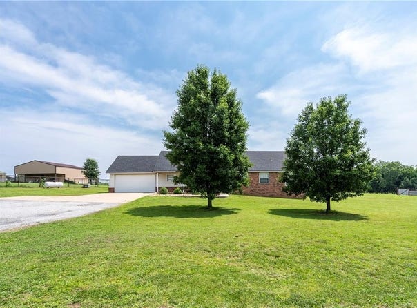 21944 Hwy 12, Gentry, AR 72734