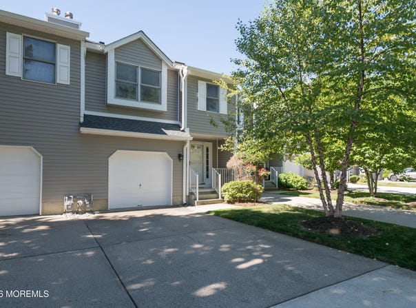 3 Whitesands Way, Little Silver, NJ 07739