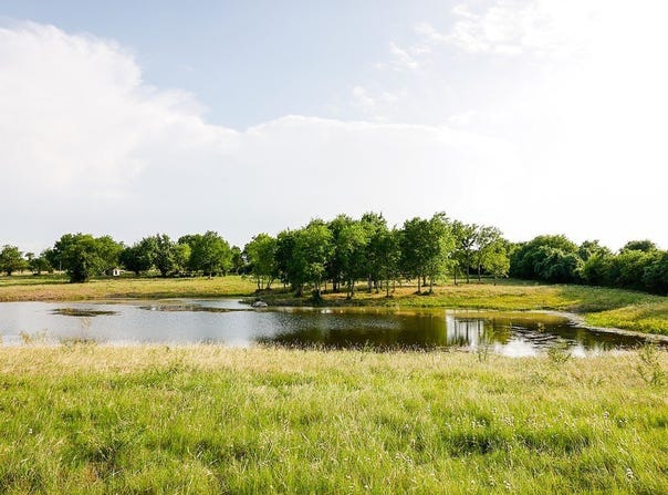 1504 Texas 237, Burton, TX 77835