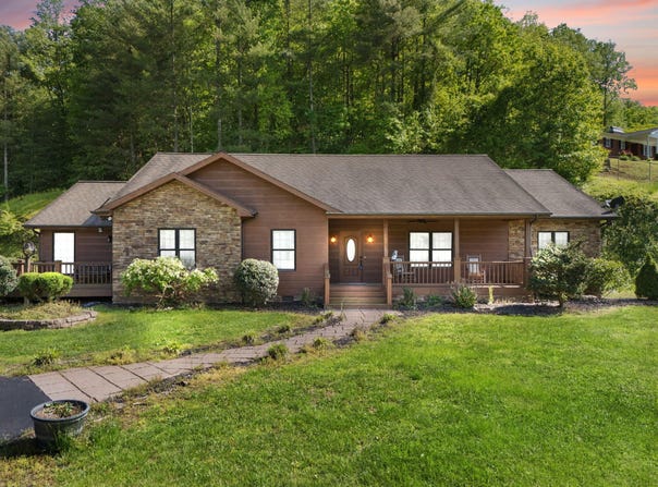 105 STATE HIGHWAY 190, Pineville, KY 40977