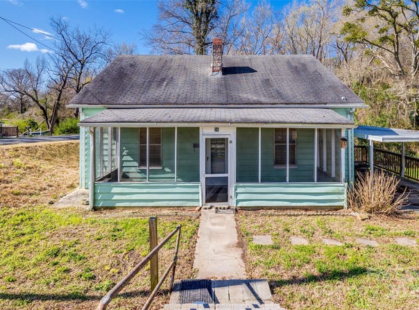 36 Brookline Street, Great Falls, SC 29055