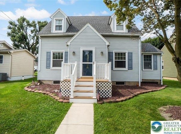 457 E Lawn Road, Upper Nazareth Twp, PA 18064