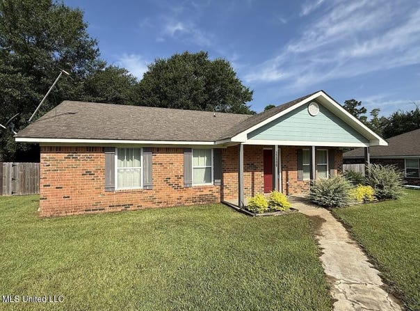 22090 Rayvan Lane, Kiln, MS 39556