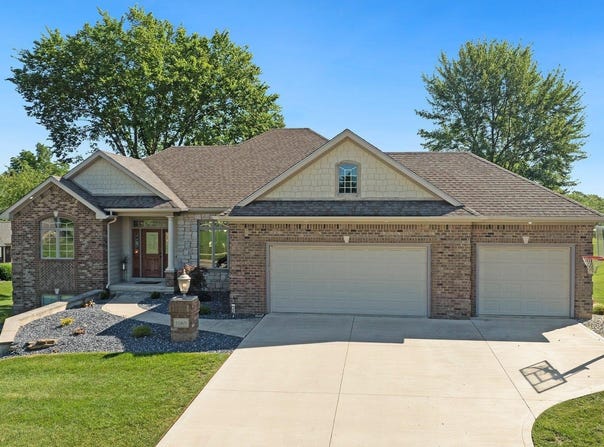 1669 E Brookside Trail, Columbia City, IN 46725