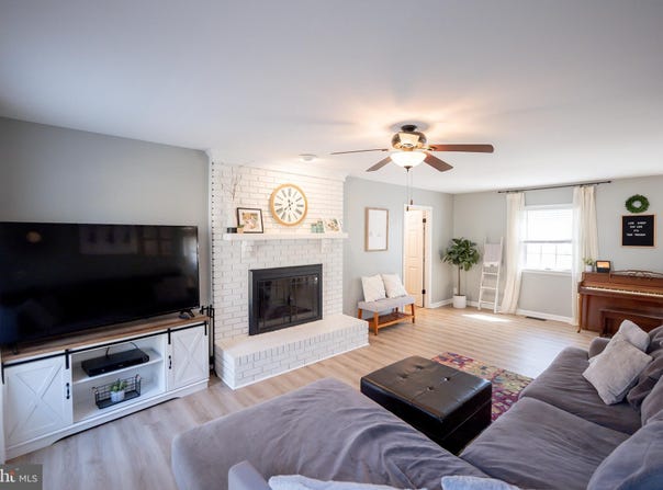 1817 W CLEAR LAKE DRIVE, SALISBURY, MD 21804