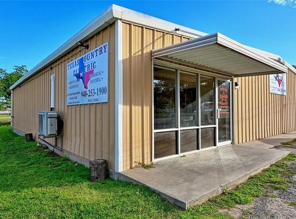 206 N Matthews Street, Bowie, TX 76230