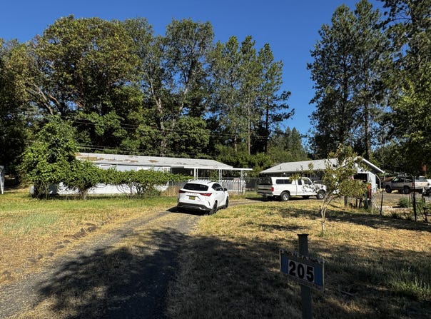 205 Madrone Lane, Shady Cove, OR 97539