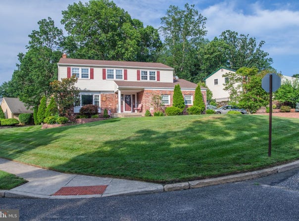 12 PALMER COURT, SEWELL, NJ 08080
