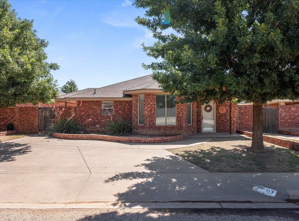 317 Flint Avenue, Levelland, TX 79336