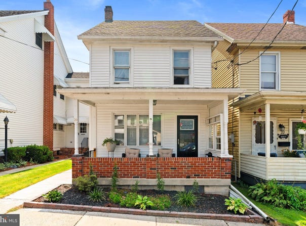 20 W PHILLIPS STREET, COALDALE, PA 18218