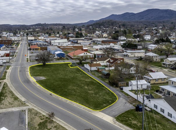 W Sycamore Ave, Buena Vista, VA 24416