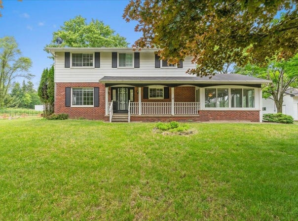 360 Wood Creek Drive, Howell, MI 48843