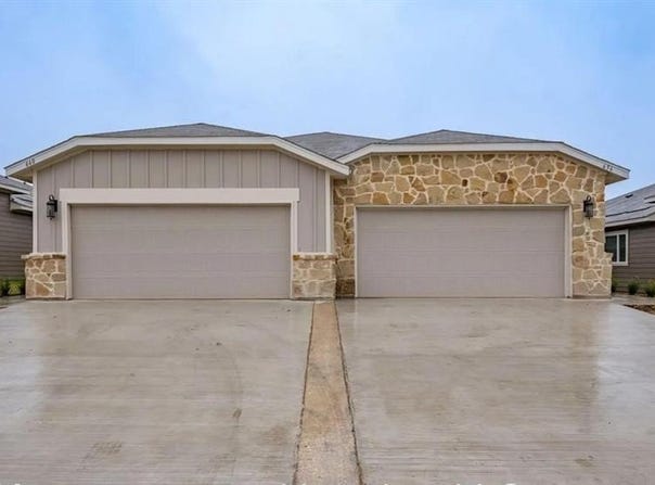 656-660 Wheatfield Drive, Venus, TX 76084