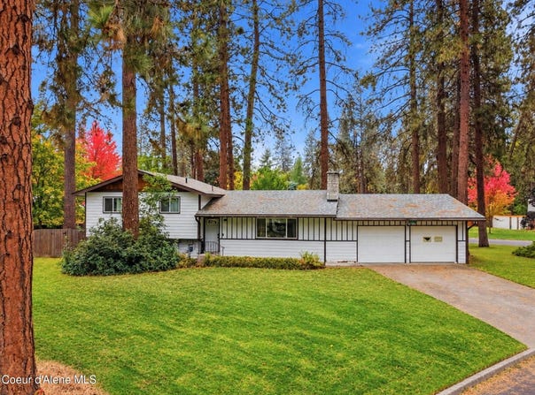 461 S Park Dr, Post Falls, ID 83854