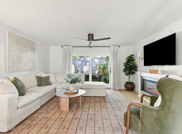 2 William Hilton Parkway, Hilton Head Island, SC 29926